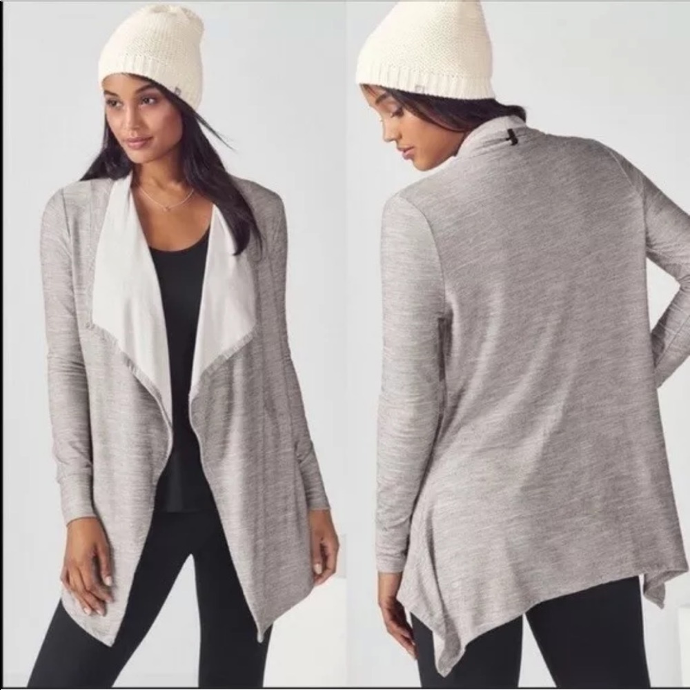 𝅺FABLETCIS Alyse Wrap Cardigan Grey Size M.